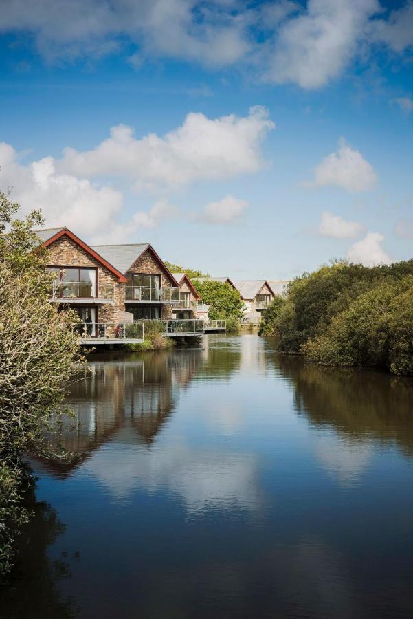 Kingfisher Hot Tub & Log Burner House On Premium Lakeside With Resort Facilities St Columb Major Buitenkant foto