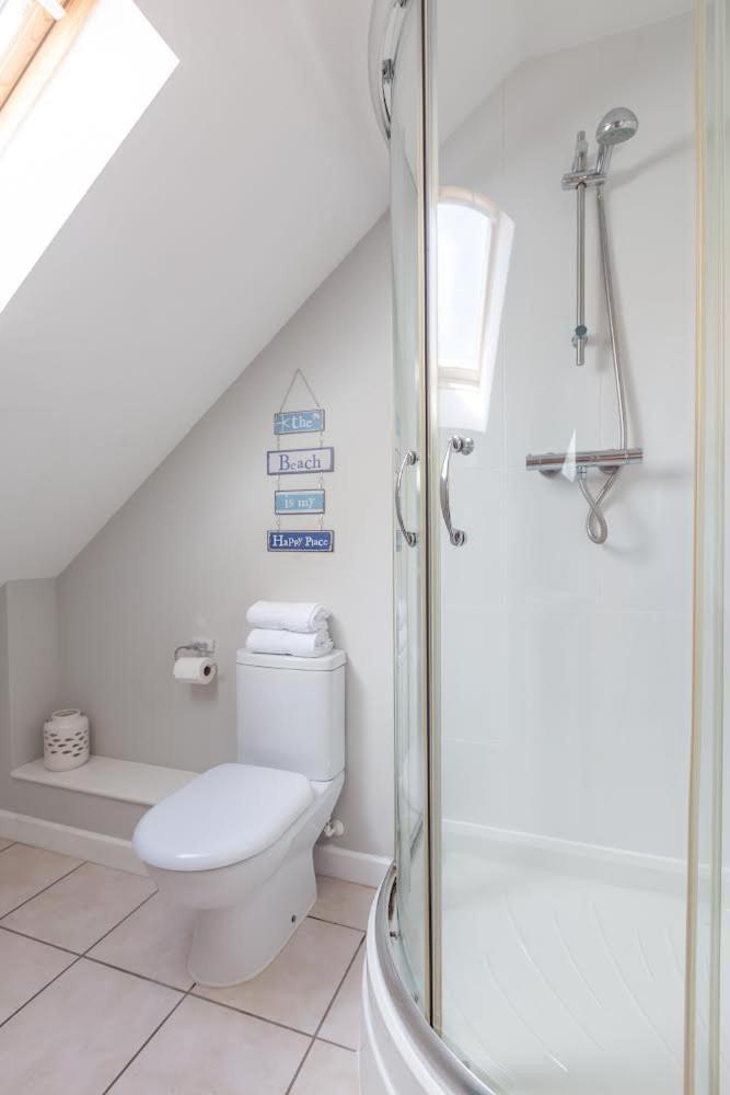 Kingfisher Hot Tub & Log Burner House On Premium Lakeside With Resort Facilities St Columb Major Buitenkant foto